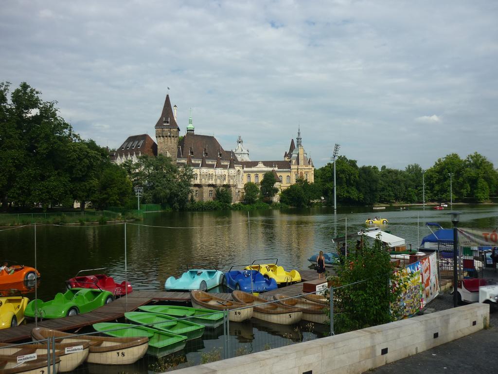 Írisz Apartman Budapeste Exterior foto
